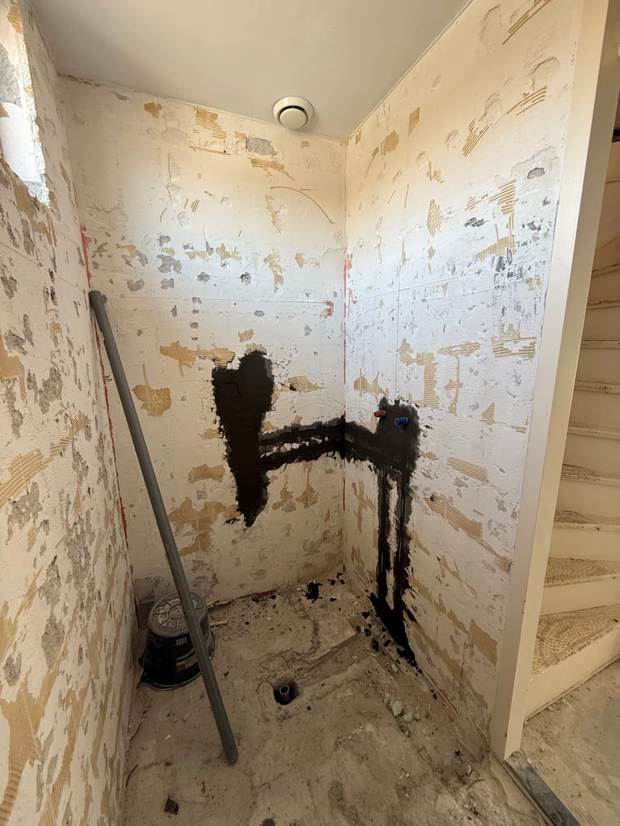 Badkamer voorbereiding — Voor