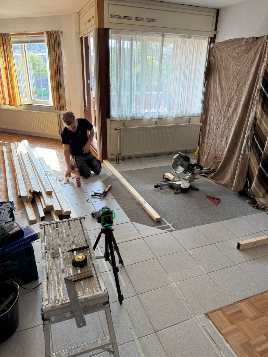 Tussenwand plaatsen in Den Haag — vóór uitvoering